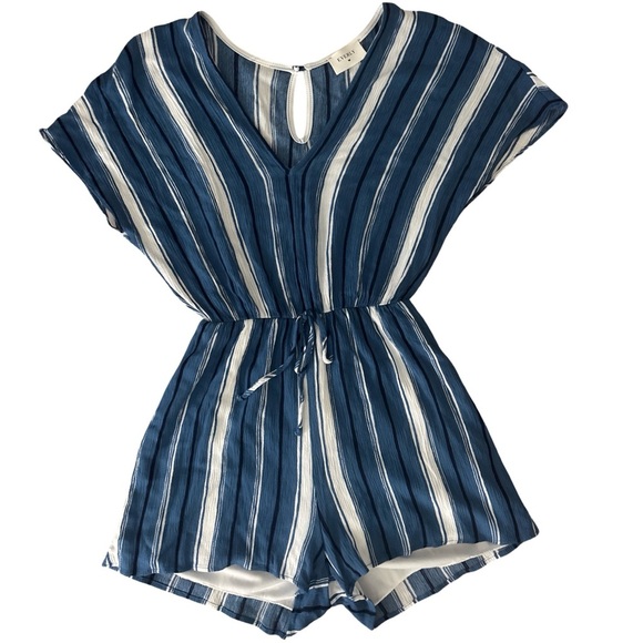 Everly Anthropologie Blue and White  striped high rise romper - small - Picture 1 of 3
